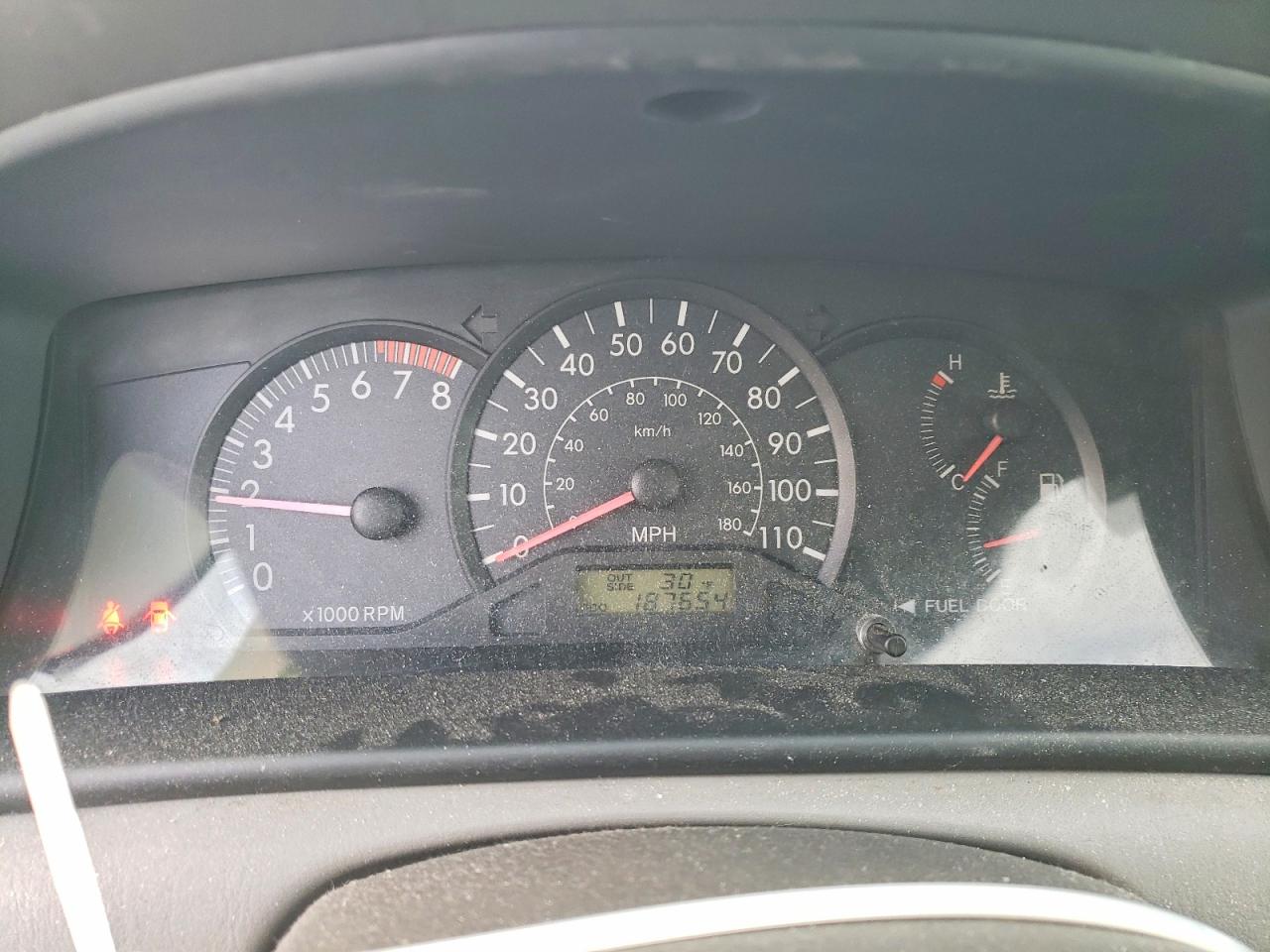 2005 TOYOTA COROLLA photo 9