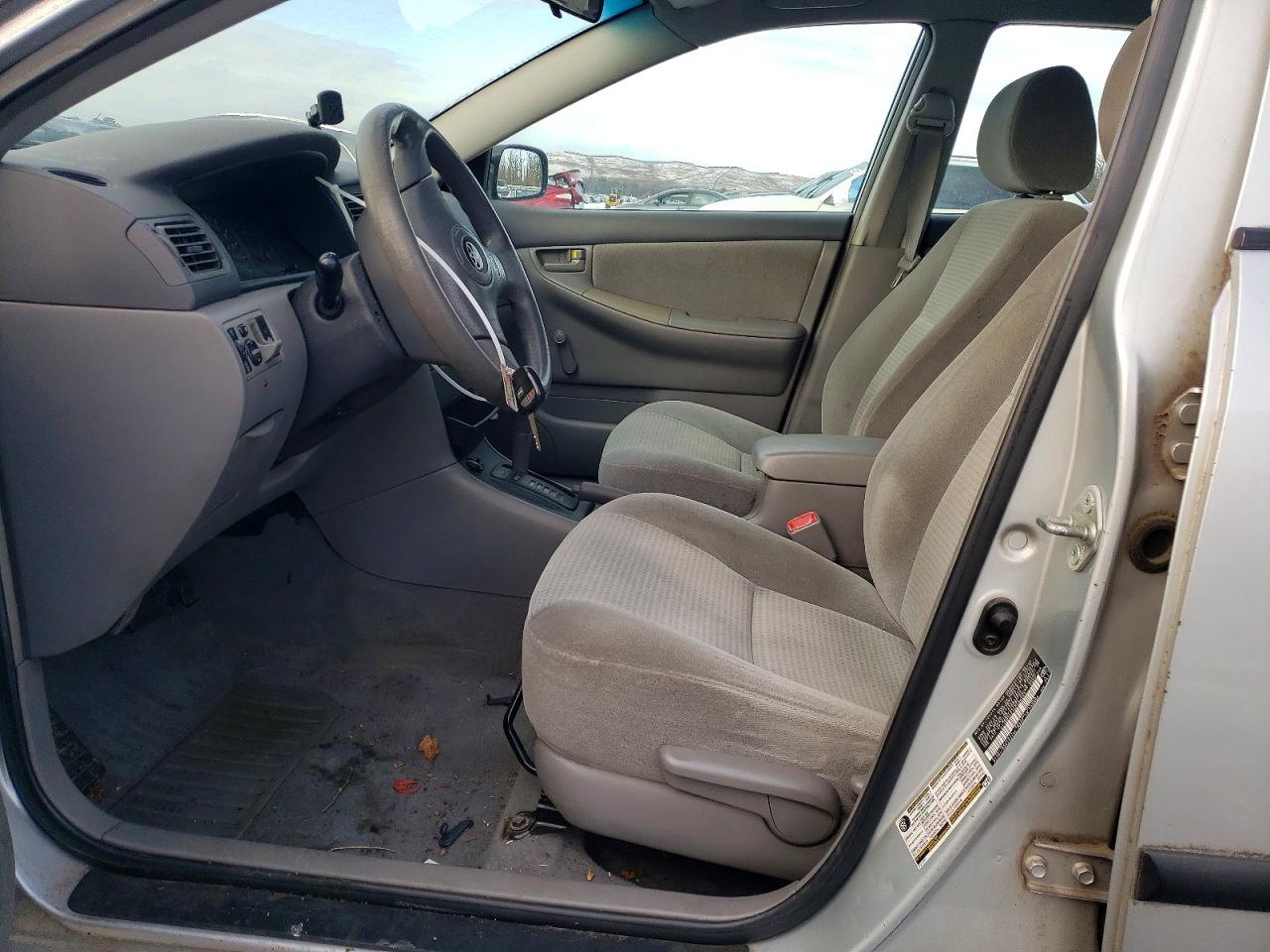 2005 TOYOTA COROLLA photo 7