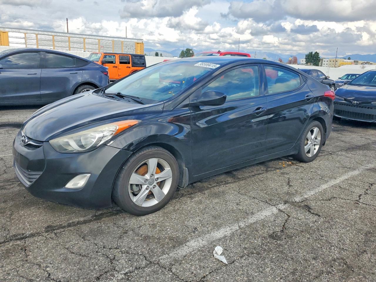 2013 HYUNDAI ELANTRA