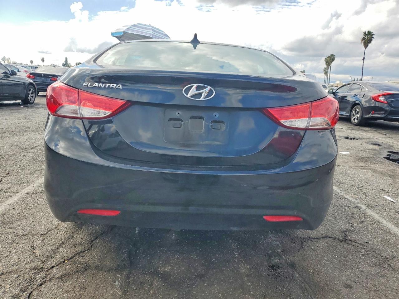 2013 HYUNDAI ELANTRA GLS photo 6