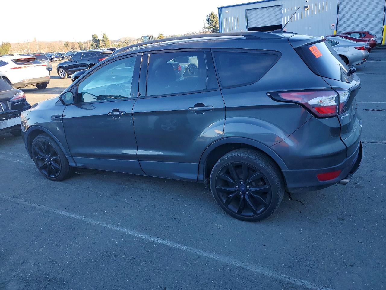 2017 FORD ESCAPE SE photo 2