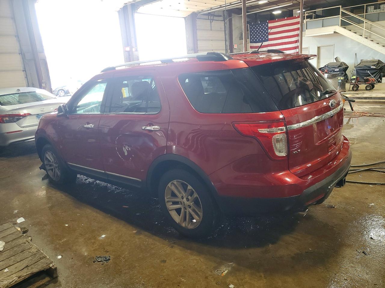 2014 FORD EXPLORER XLT photo 2