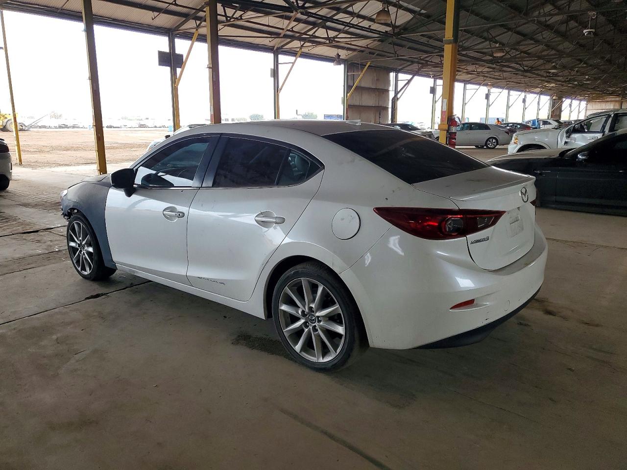 2017 MAZDA 3 TOURING photo 2