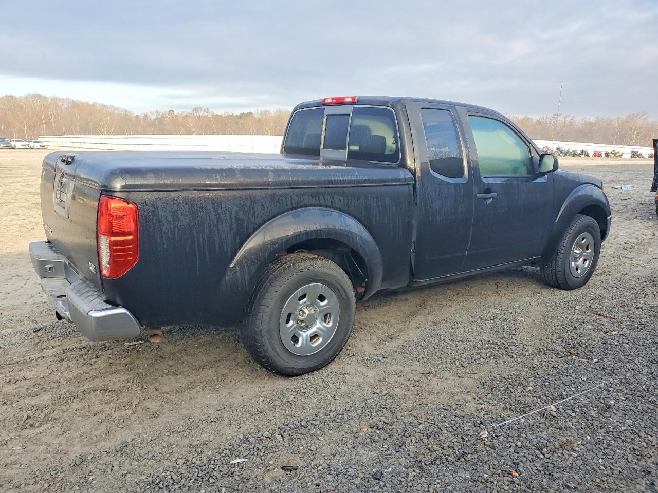 2007 NISSAN FRONTIER XE photo 3