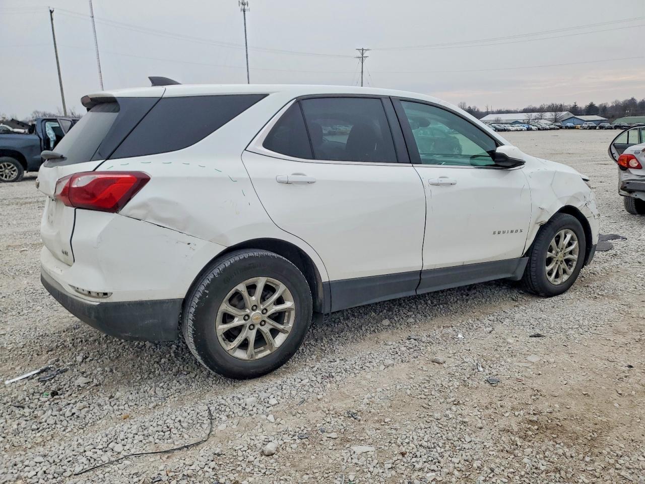 2021 CHEVROLET EQUINOX LT photo 3