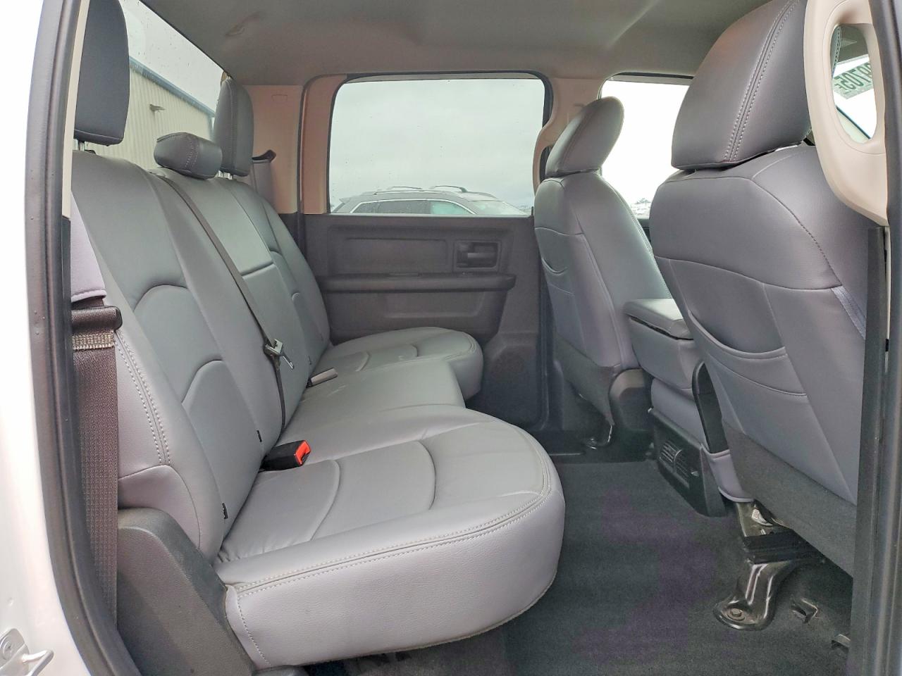 2018 RAM 3500 ST photo 10
