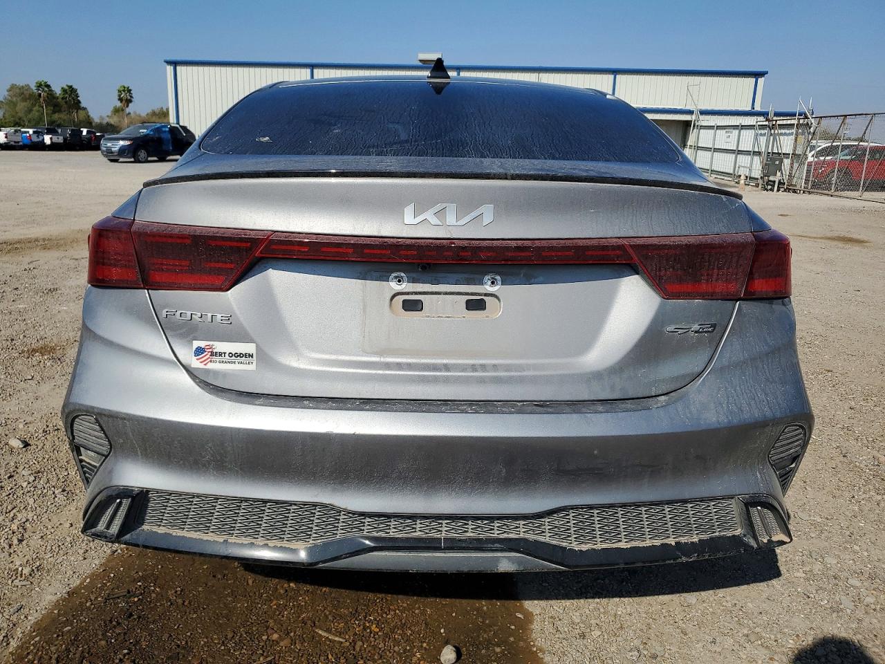 2024 KIA FORTE GT LINE photo 6