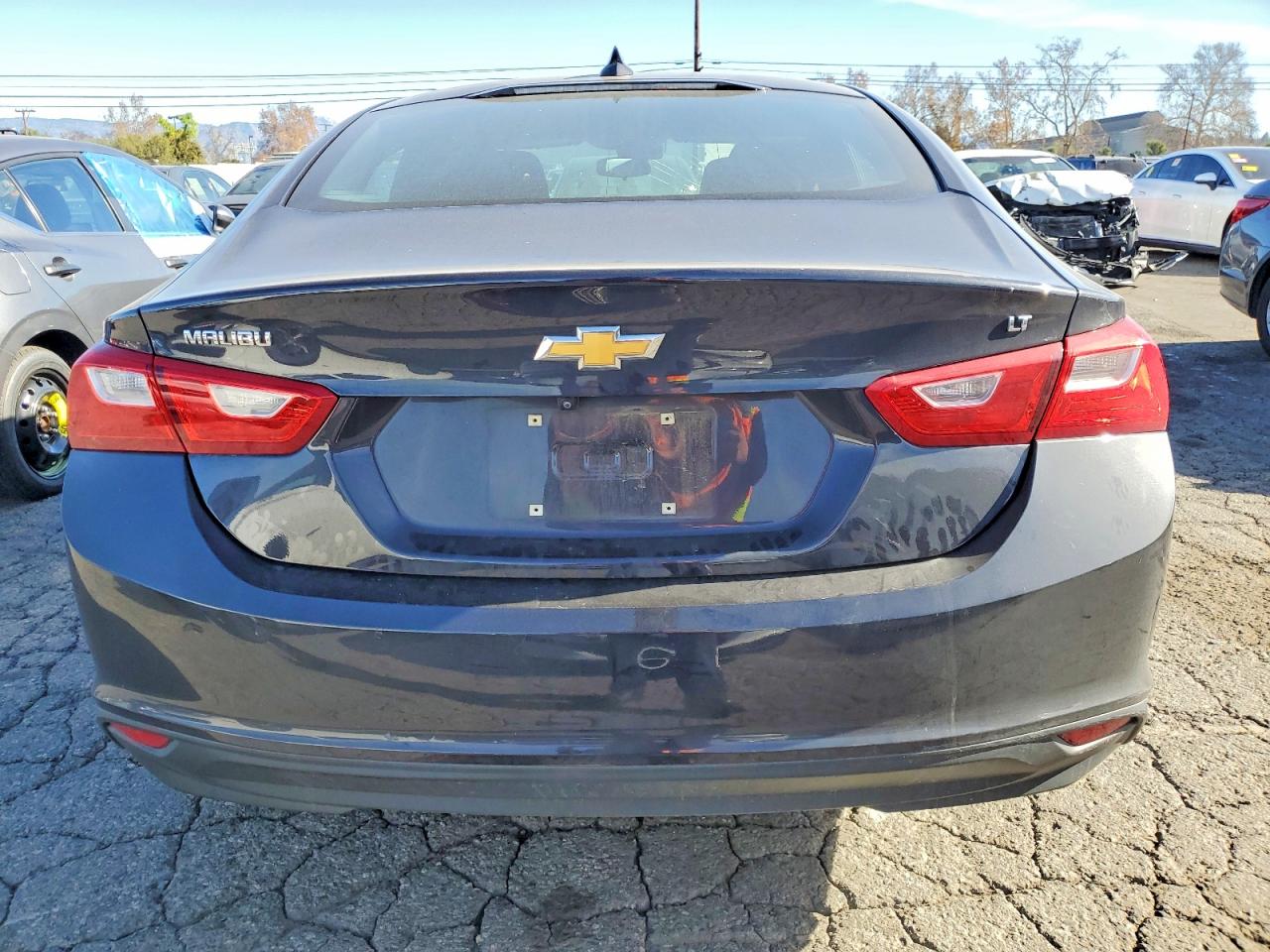 2023 CHEVROLET MALIBU LT photo 6