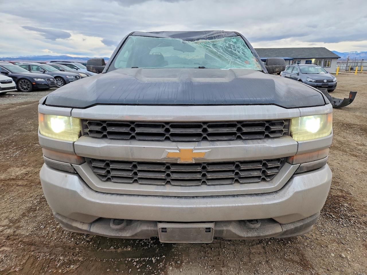 2017 CHEVROLET SILVERADO K1500 photo 5