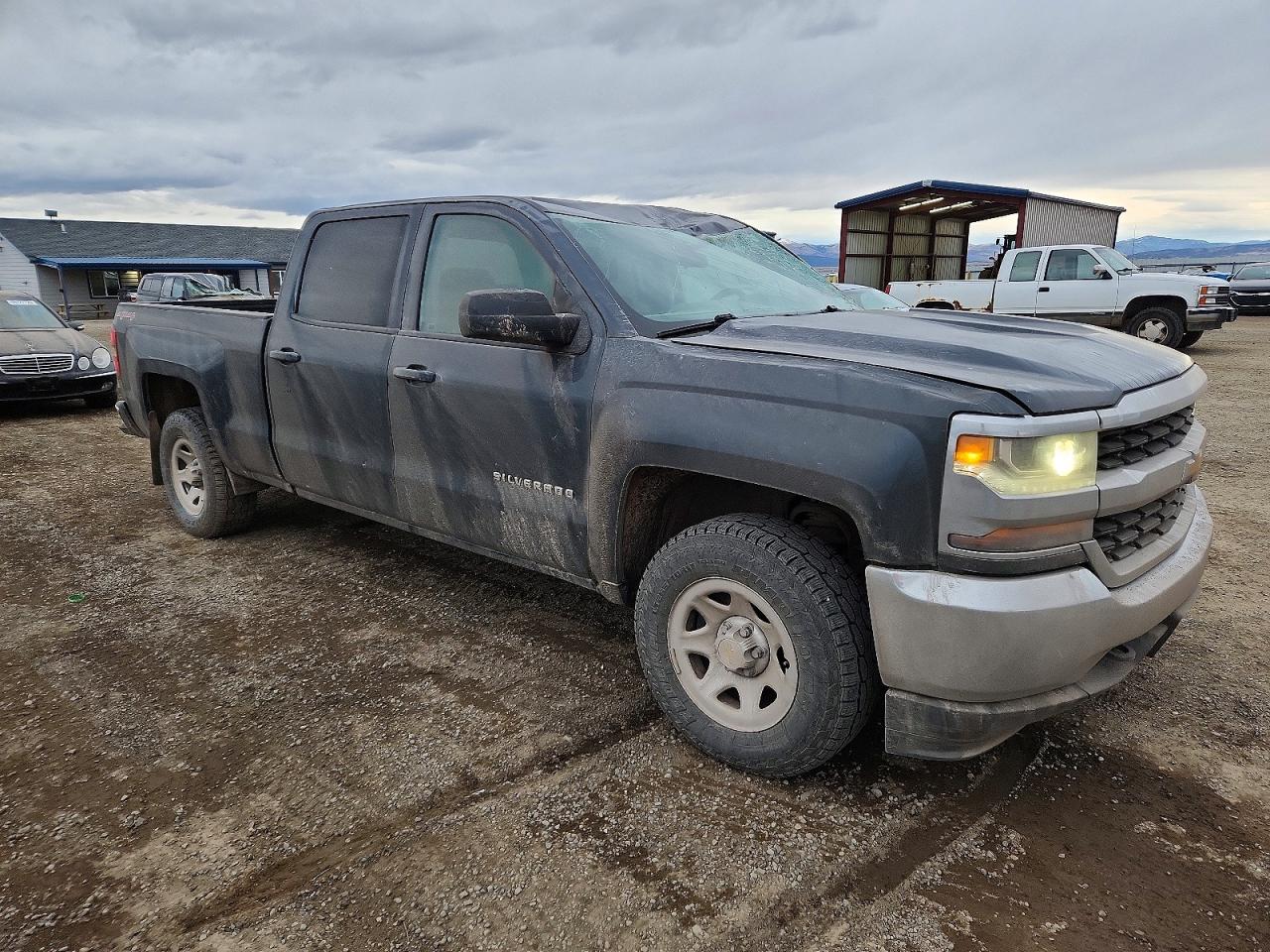 2017 CHEVROLET SILVERADO K1500 photo 4