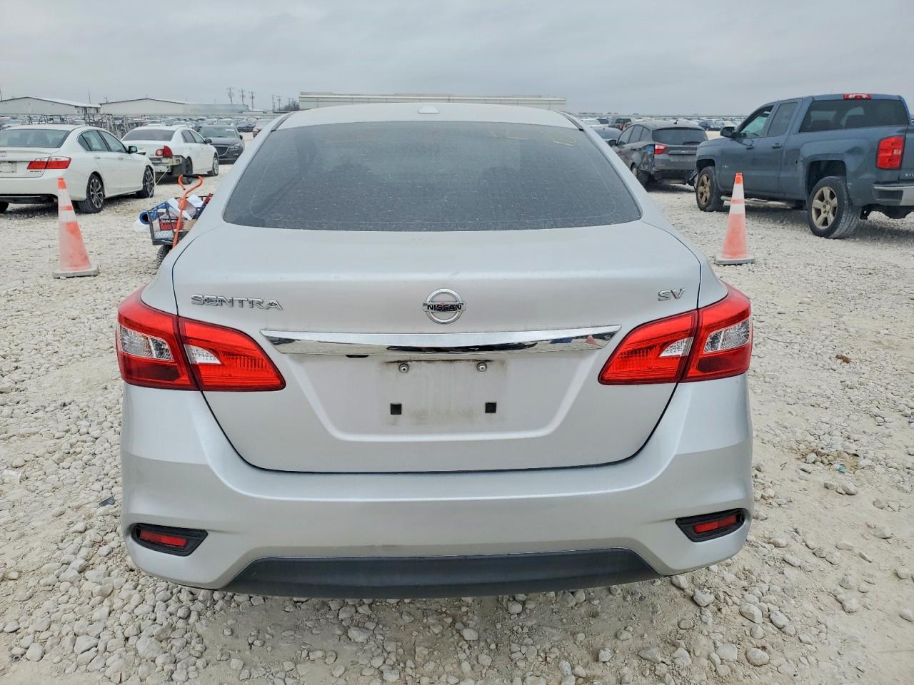 2017 NISSAN SENTRA S photo 6