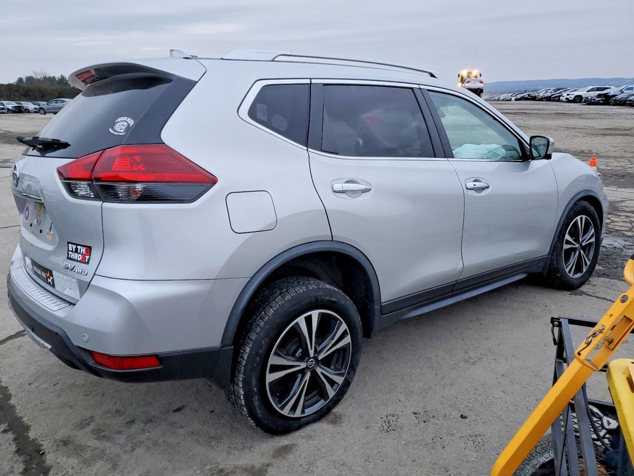 2020 NISSAN ROGUE S photo 3