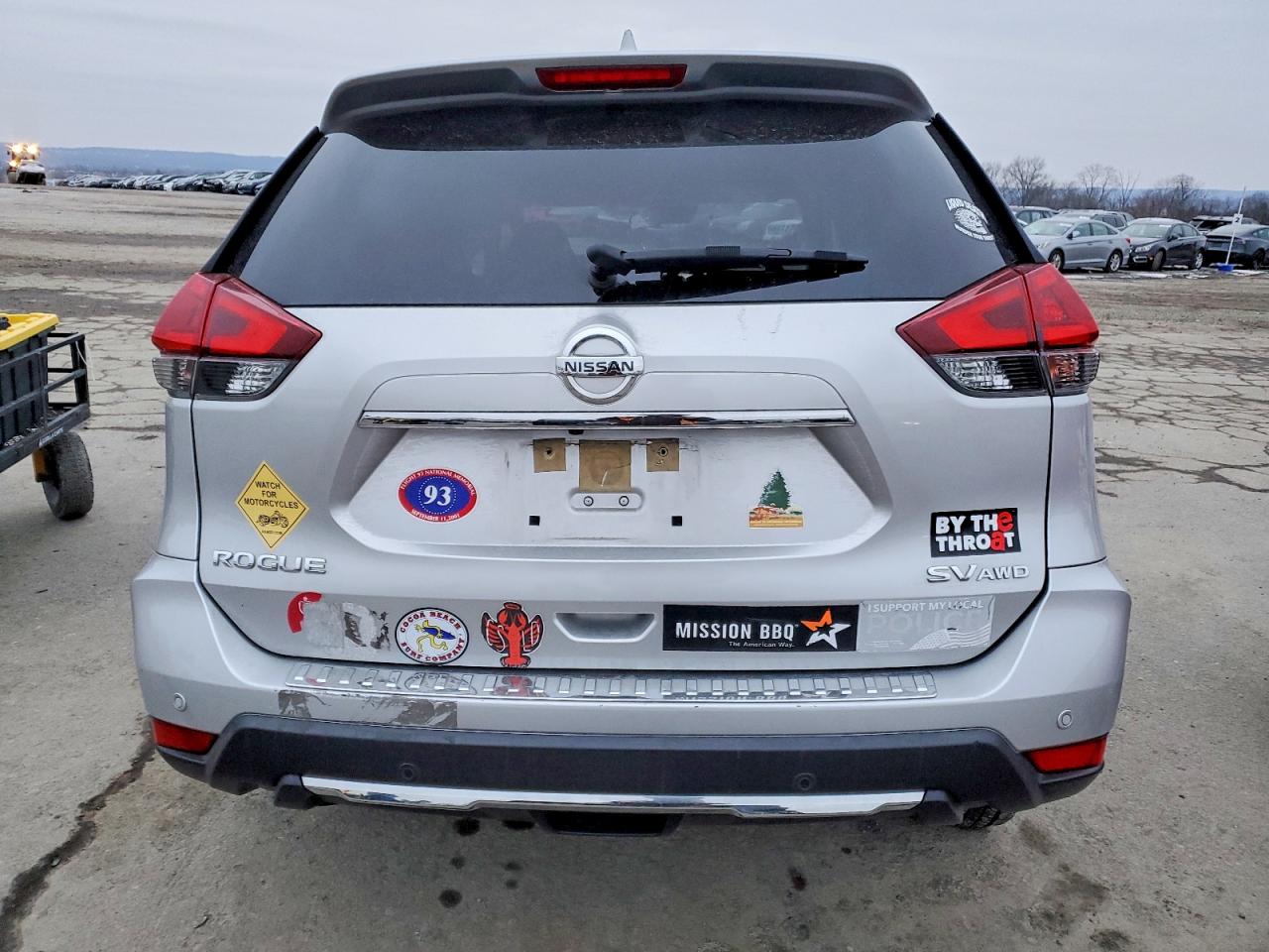 2020 NISSAN ROGUE S photo 6