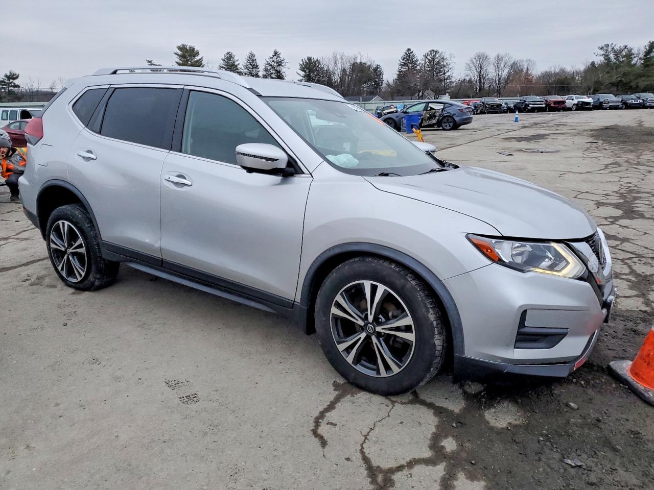 2020 NISSAN ROGUE S photo 4