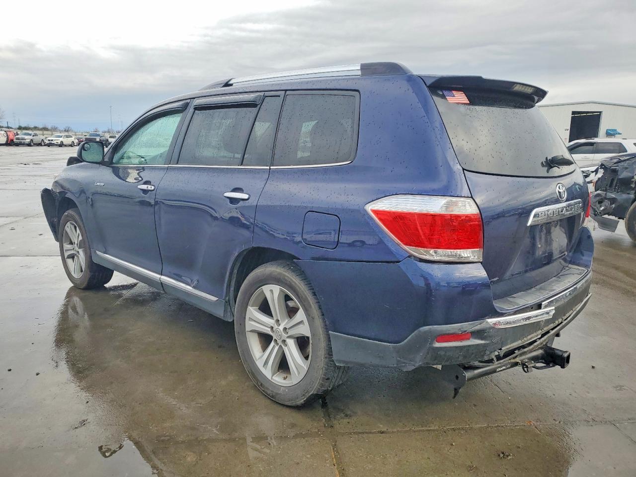 2011 TOYOTA HIGHLANDER LIMITED photo 3