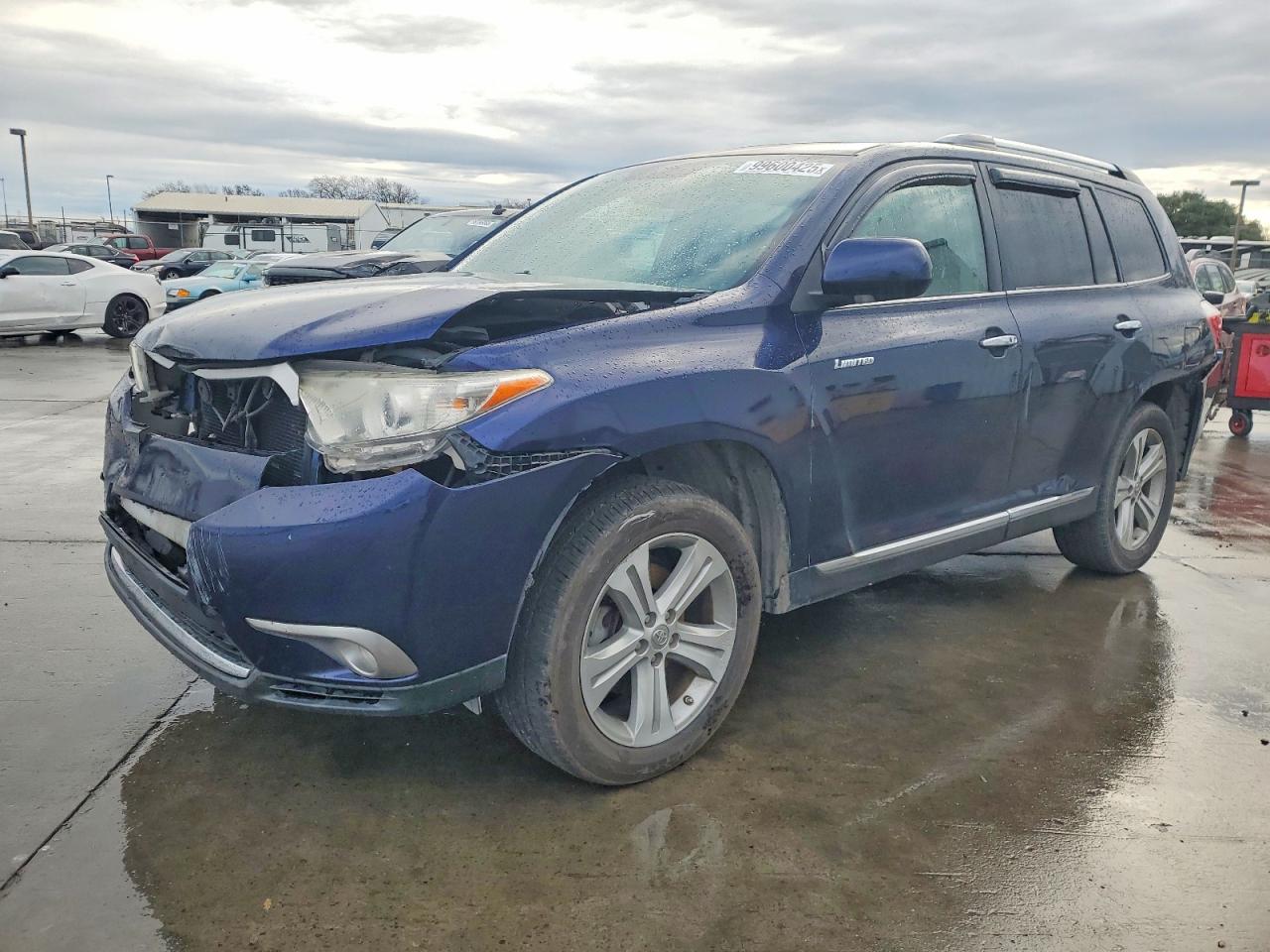 2011 TOYOTA HIGHLANDER