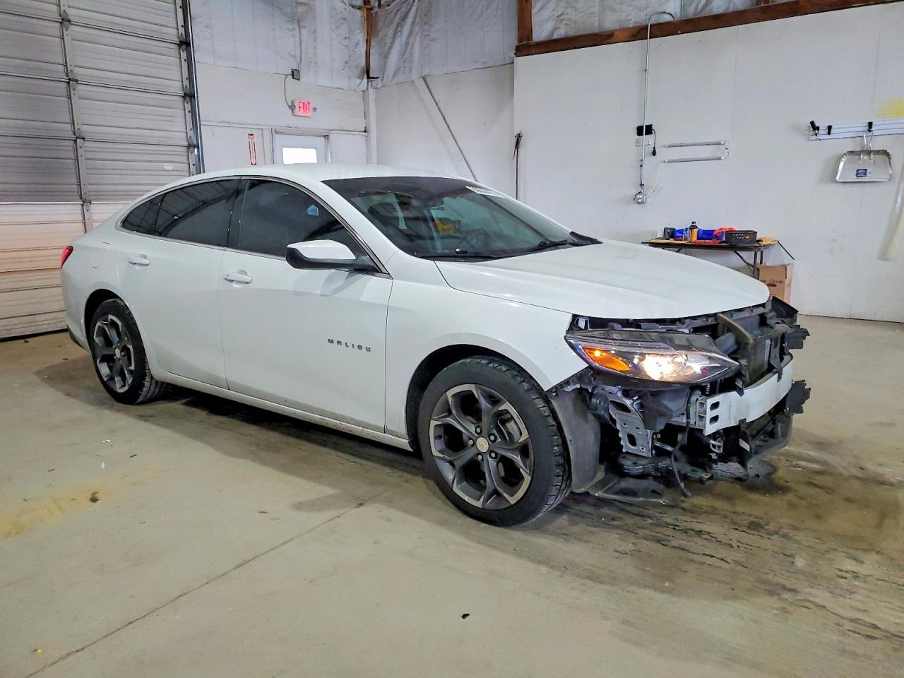 2023 CHEVROLET MALIBU LT photo 4