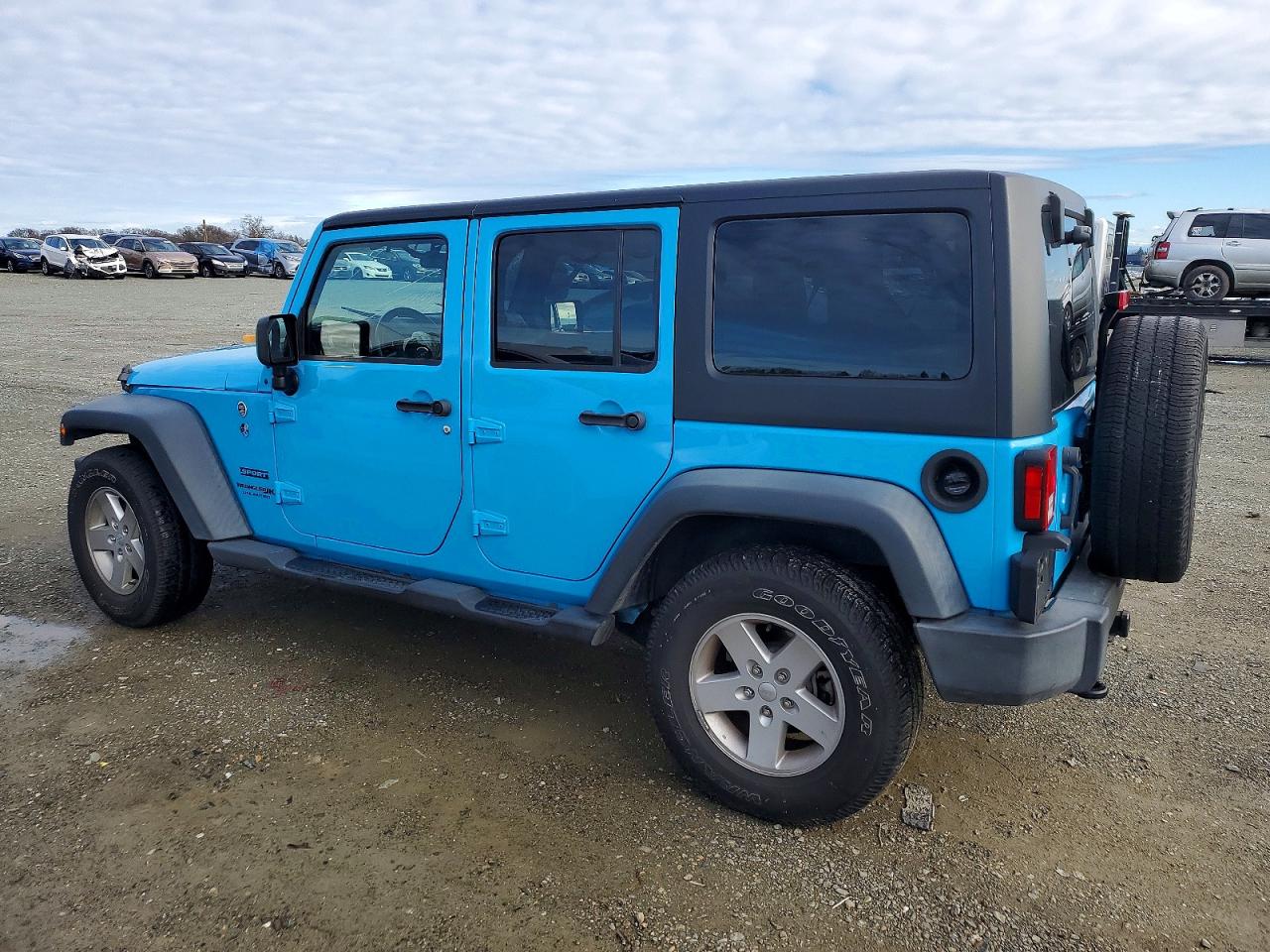 2018 JEEP WRANGLER UNLIMITED SPORT photo 2