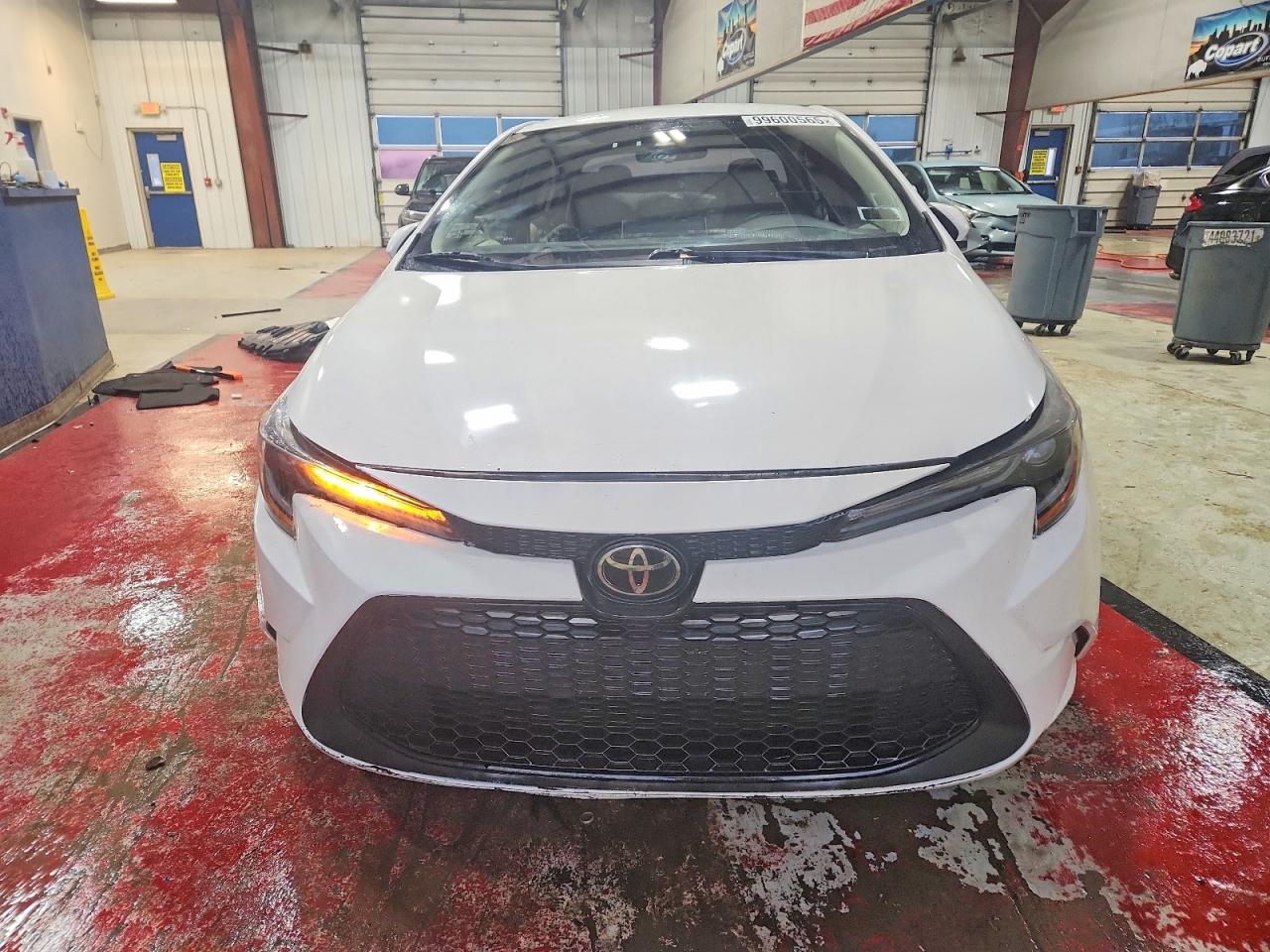 2020 TOYOTA COROLLA LE photo 5