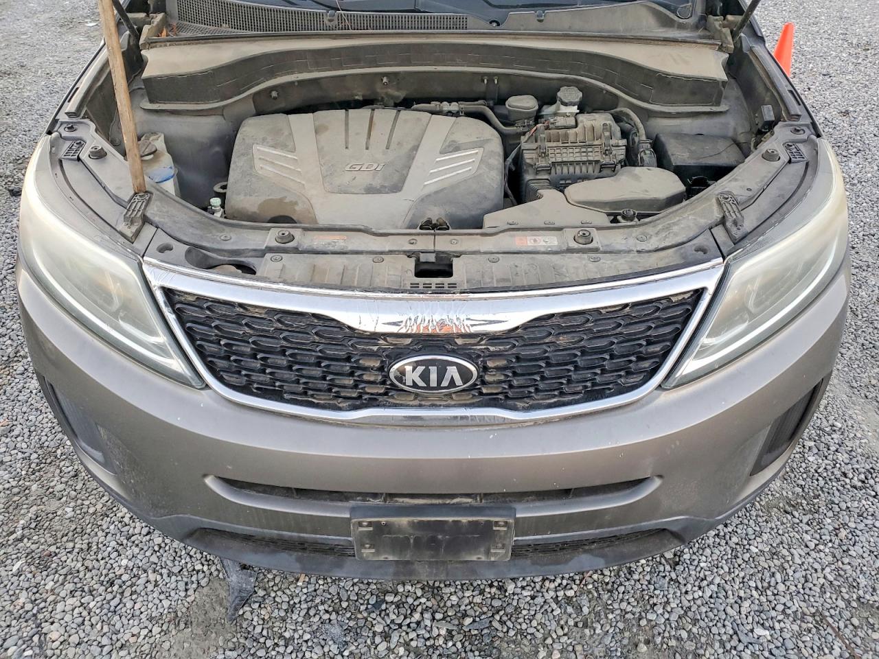 2015 KIA SORENTO LX photo 12