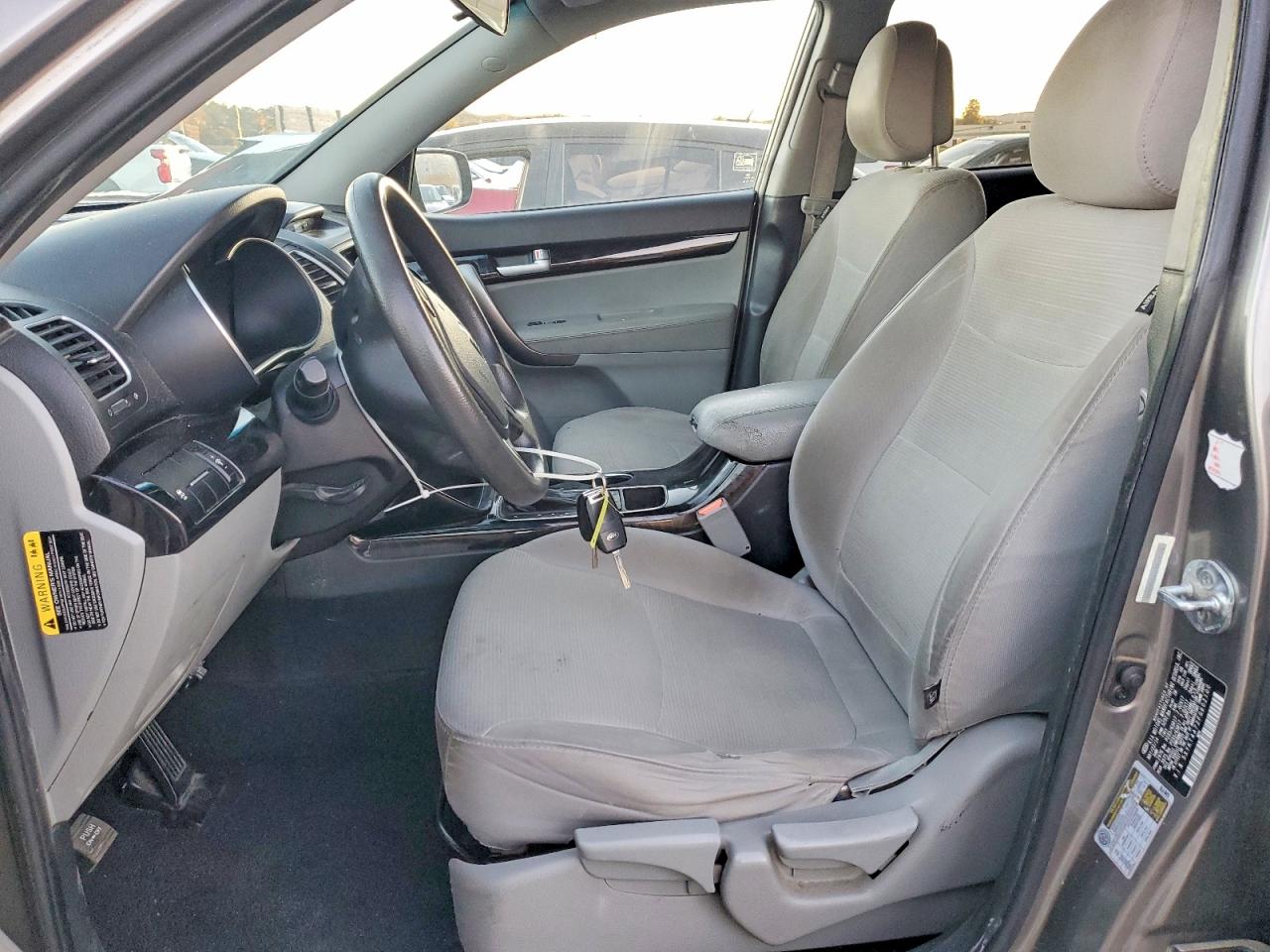 2015 KIA SORENTO LX photo 7