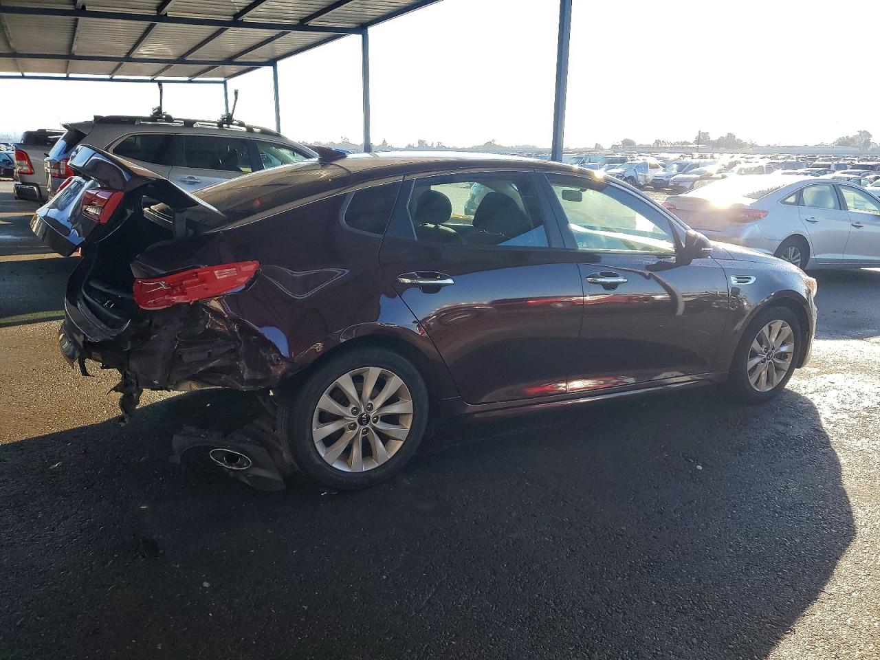 2016 KIA OPTIMA LX photo 3