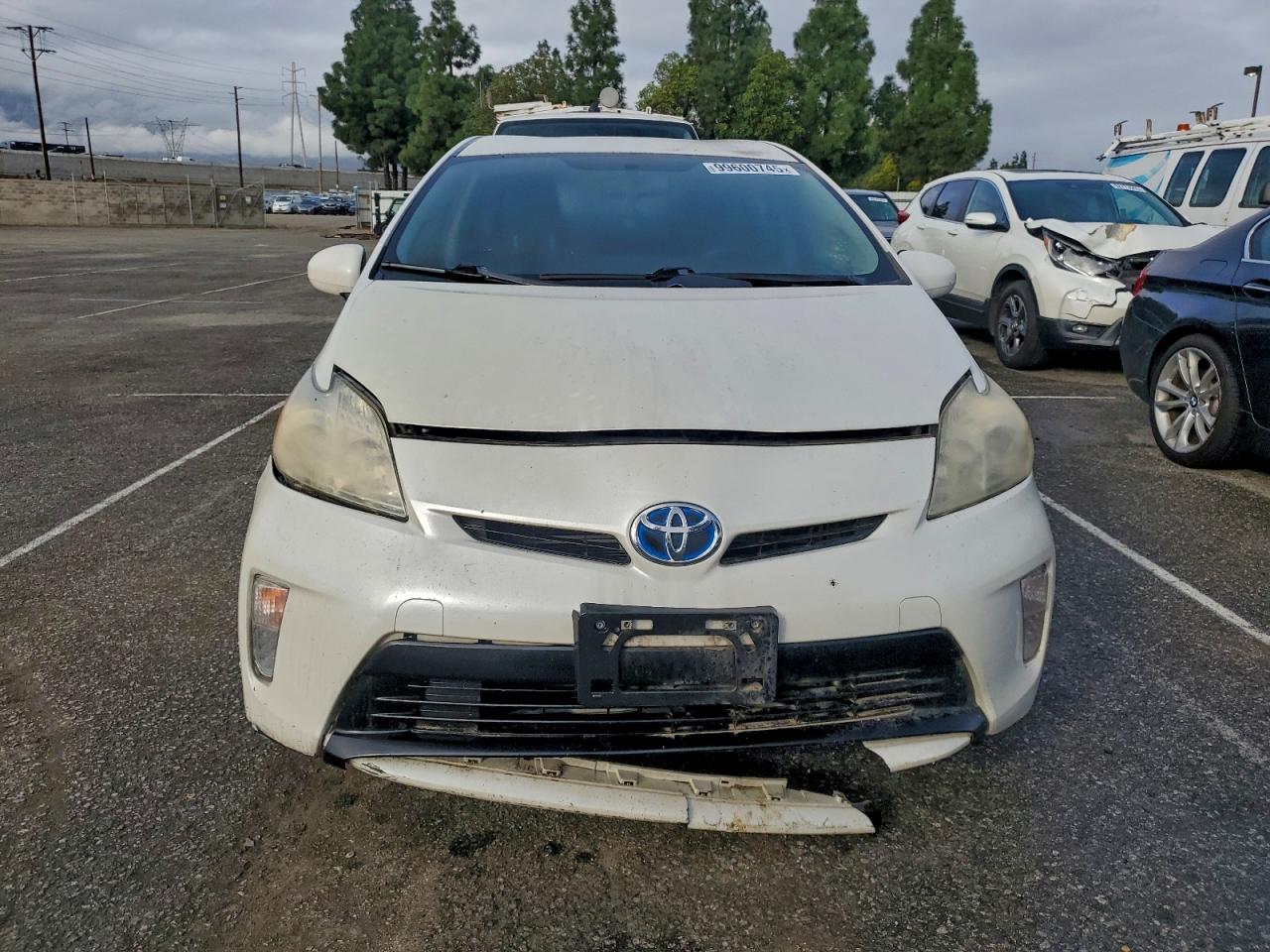 2013 TOYOTA PRIUS photo 5