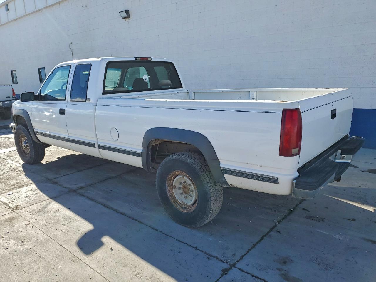 1996 CHEVROLET GMT-400 K2500 photo 2