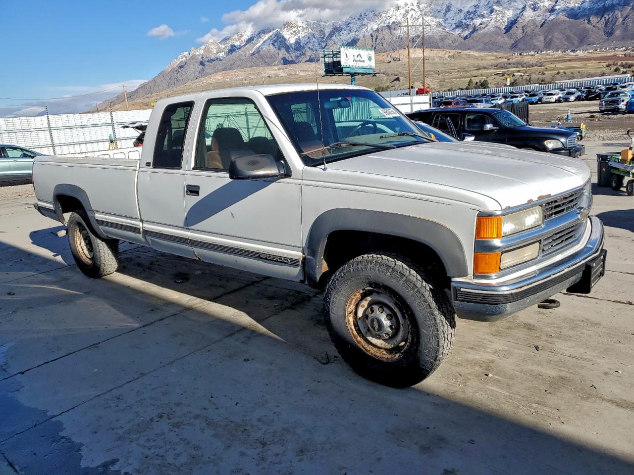 1996 CHEVROLET GMT-400 K2500 photo 4