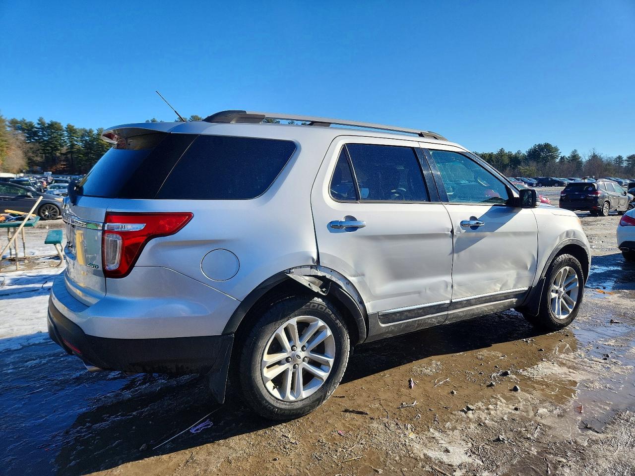 2014 FORD EXPLORER XLT photo 3
