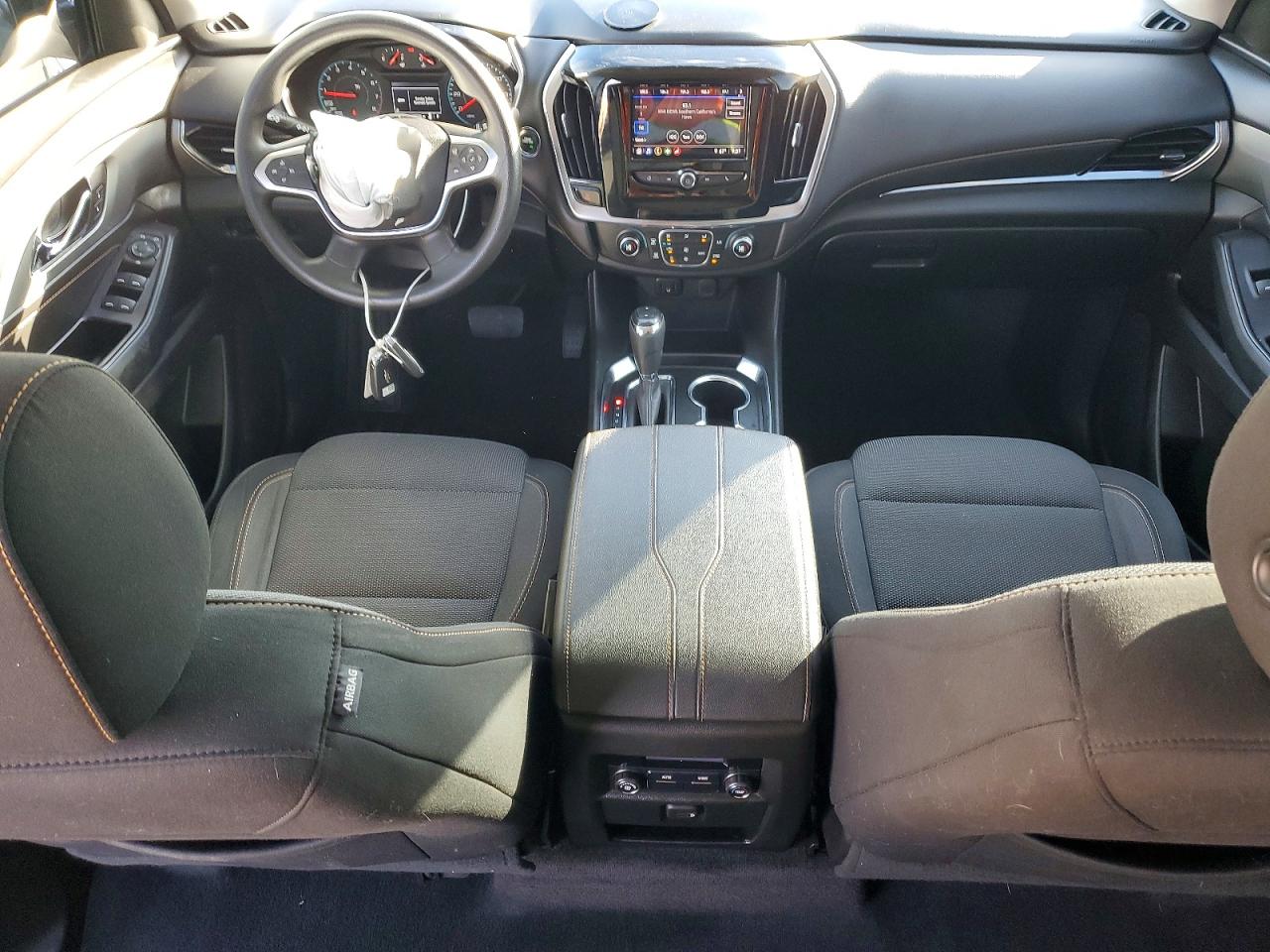2020 CHEVROLET TRAVERSE LS photo 8