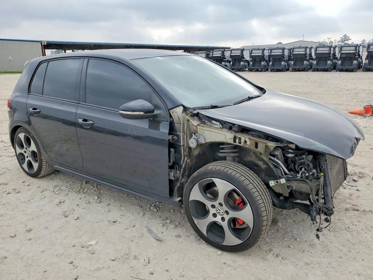 2011 VOLKSWAGEN GTI photo 4