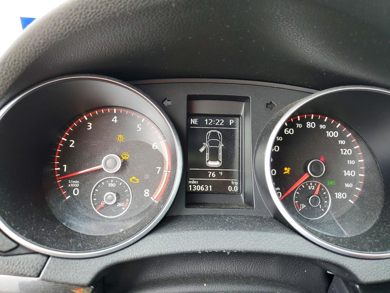 2011 VOLKSWAGEN GTI photo 9