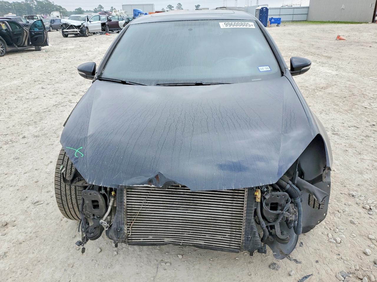 2011 VOLKSWAGEN GTI photo 5