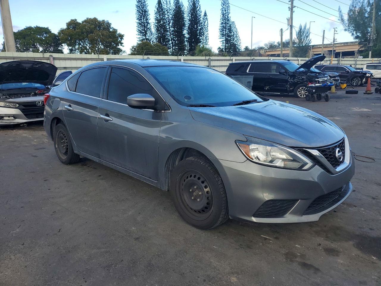 2018 NISSAN SENTRA S photo 4