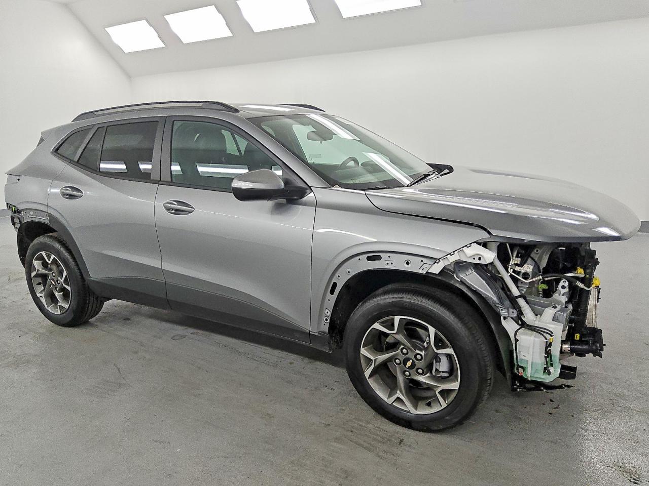 2025 CHEVROLET TRAX 1LT photo 4