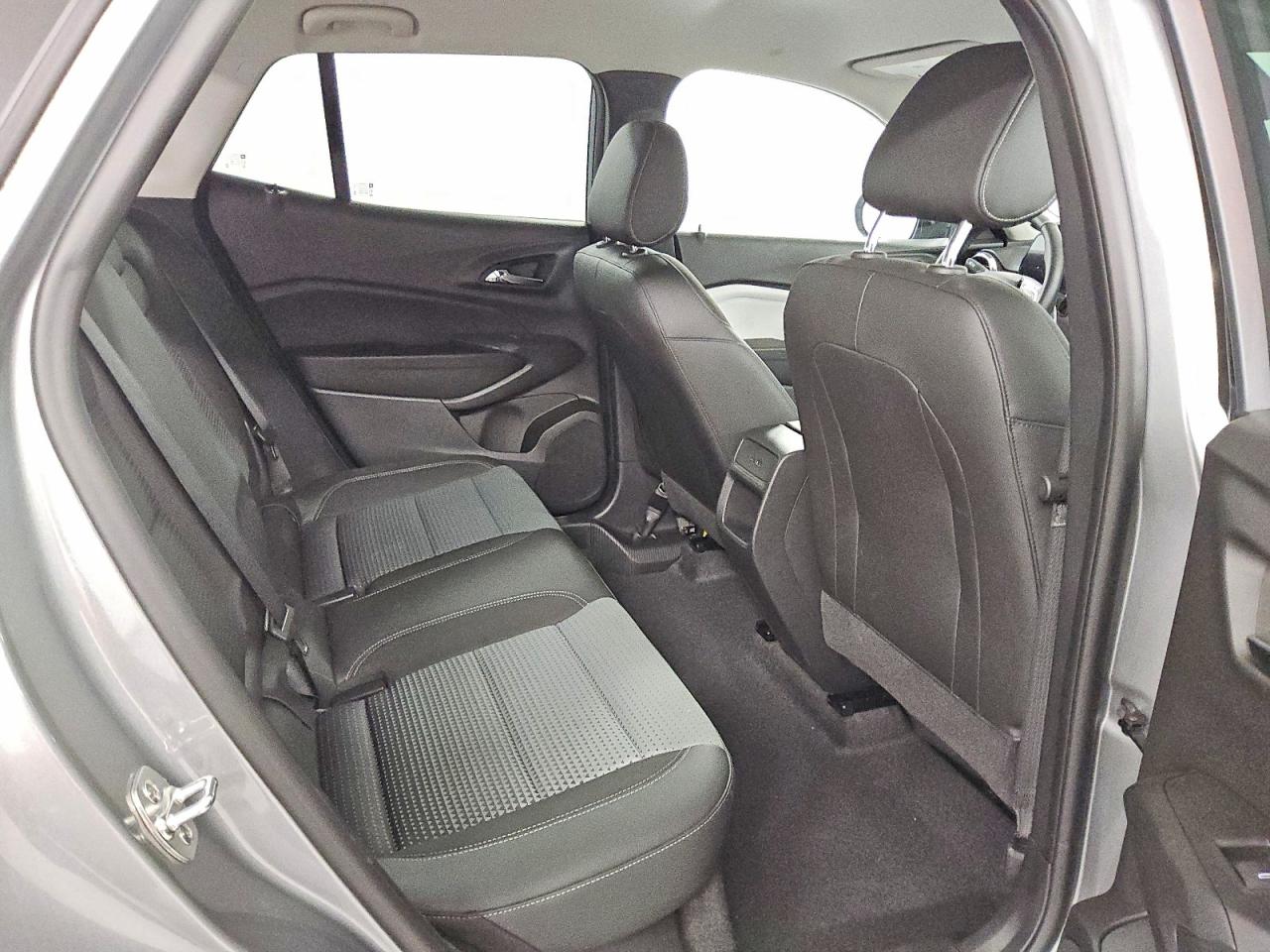 2025 CHEVROLET TRAX 1LT photo 11