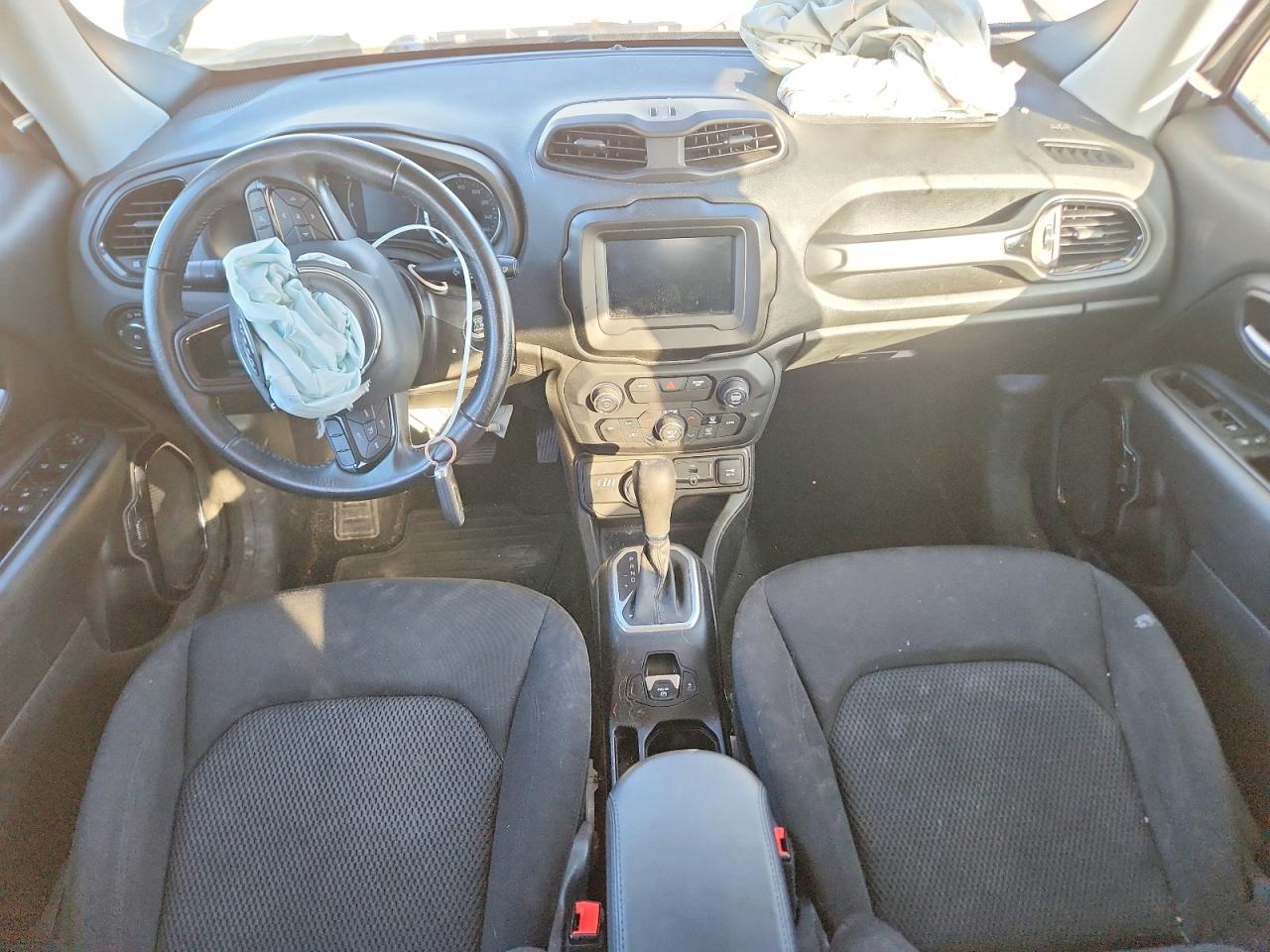 2019 JEEP RENEGADE LATITUDE photo 8