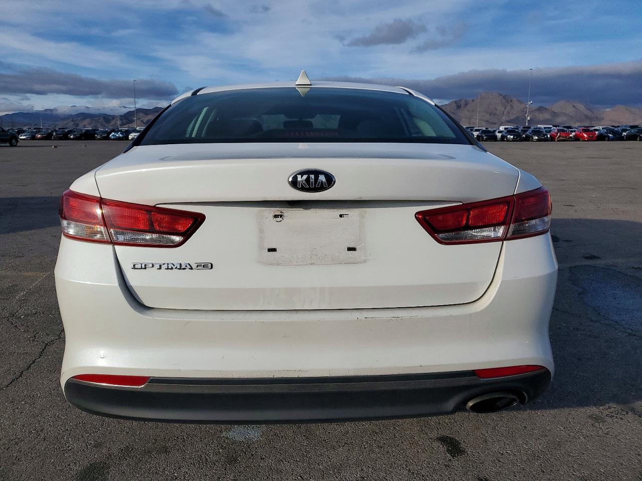 2016 KIA OPTIMA LX photo 6