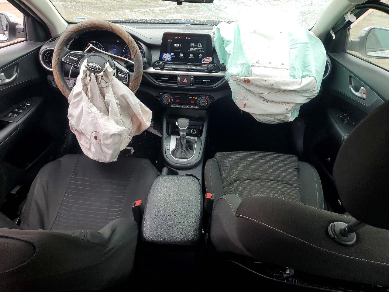 2019 KIA FORTE FE photo 8