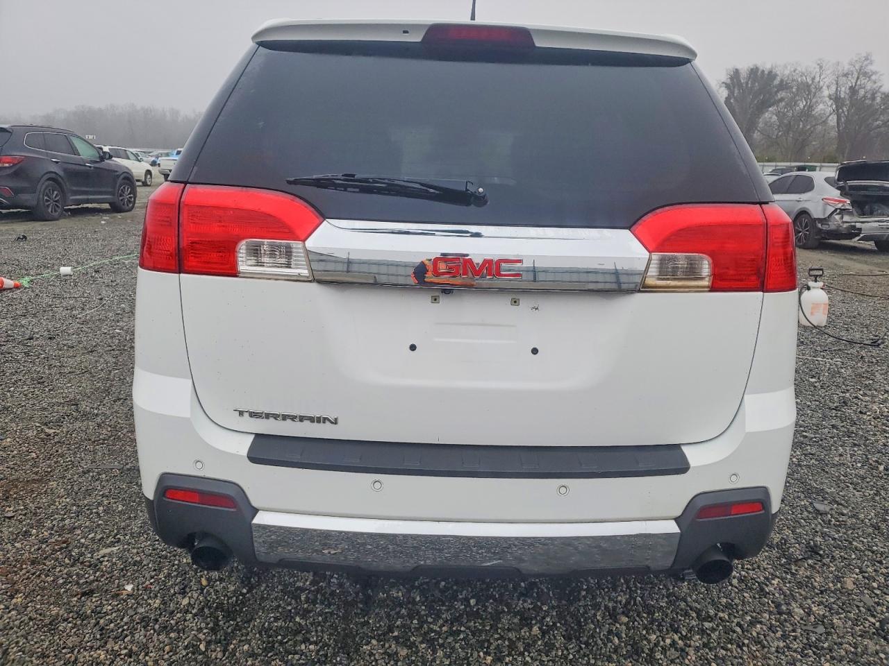 2013 GMC TERRAIN SLT photo 6