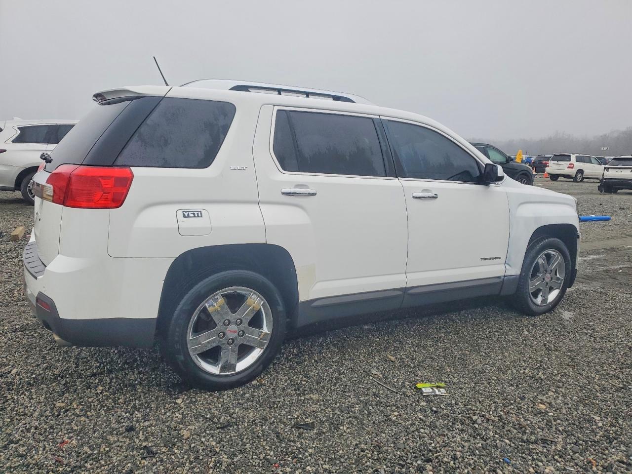 2013 GMC TERRAIN SLT photo 3
