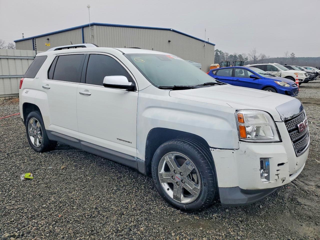 2013 GMC TERRAIN SLT photo 4