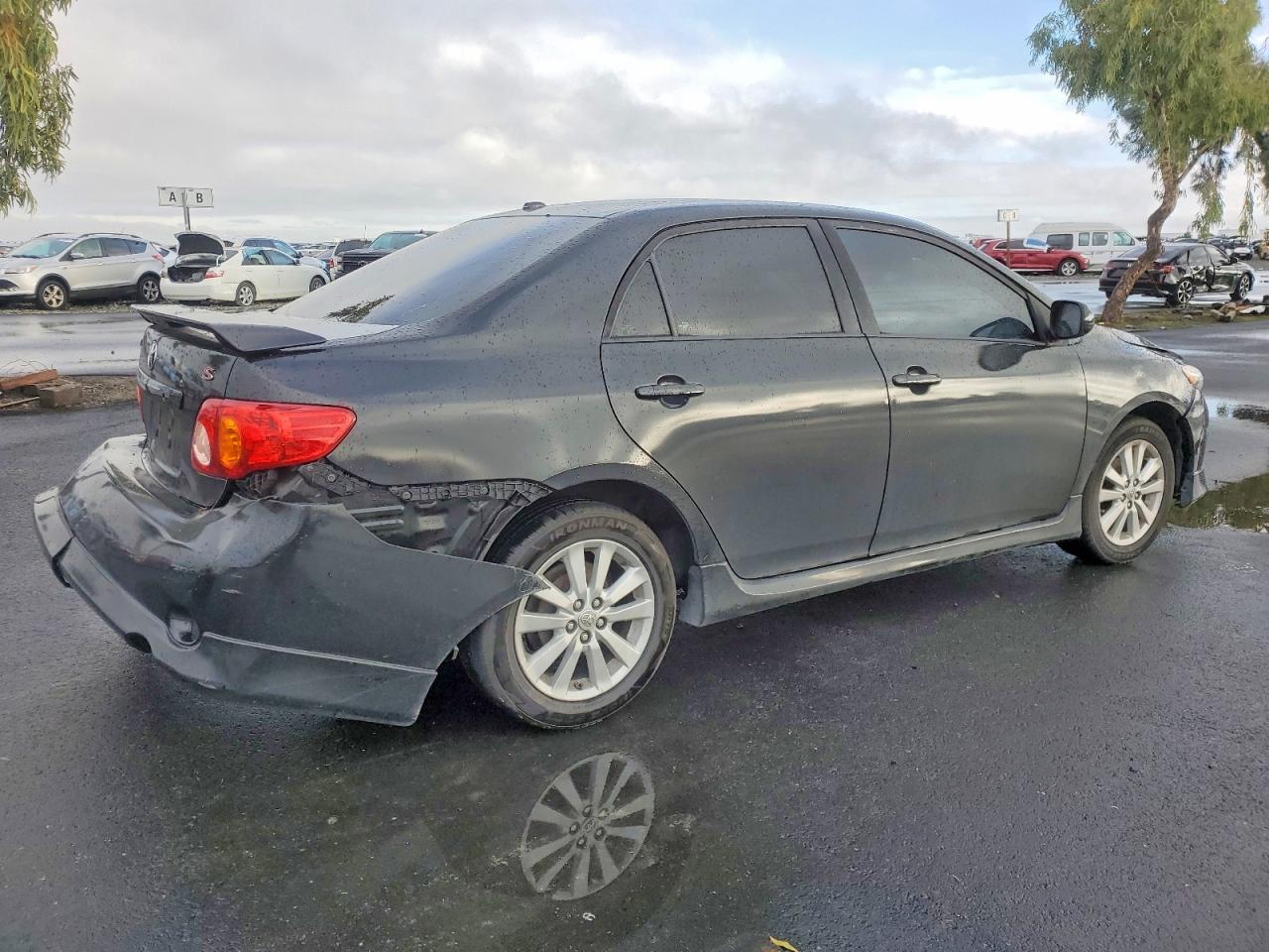 2010 TOYOTA COROLLA BASE photo 3