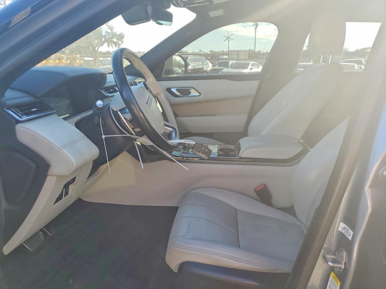 2018 LAND ROVER RANGE ROVER VELAR R-DYNAMIC SE photo 7