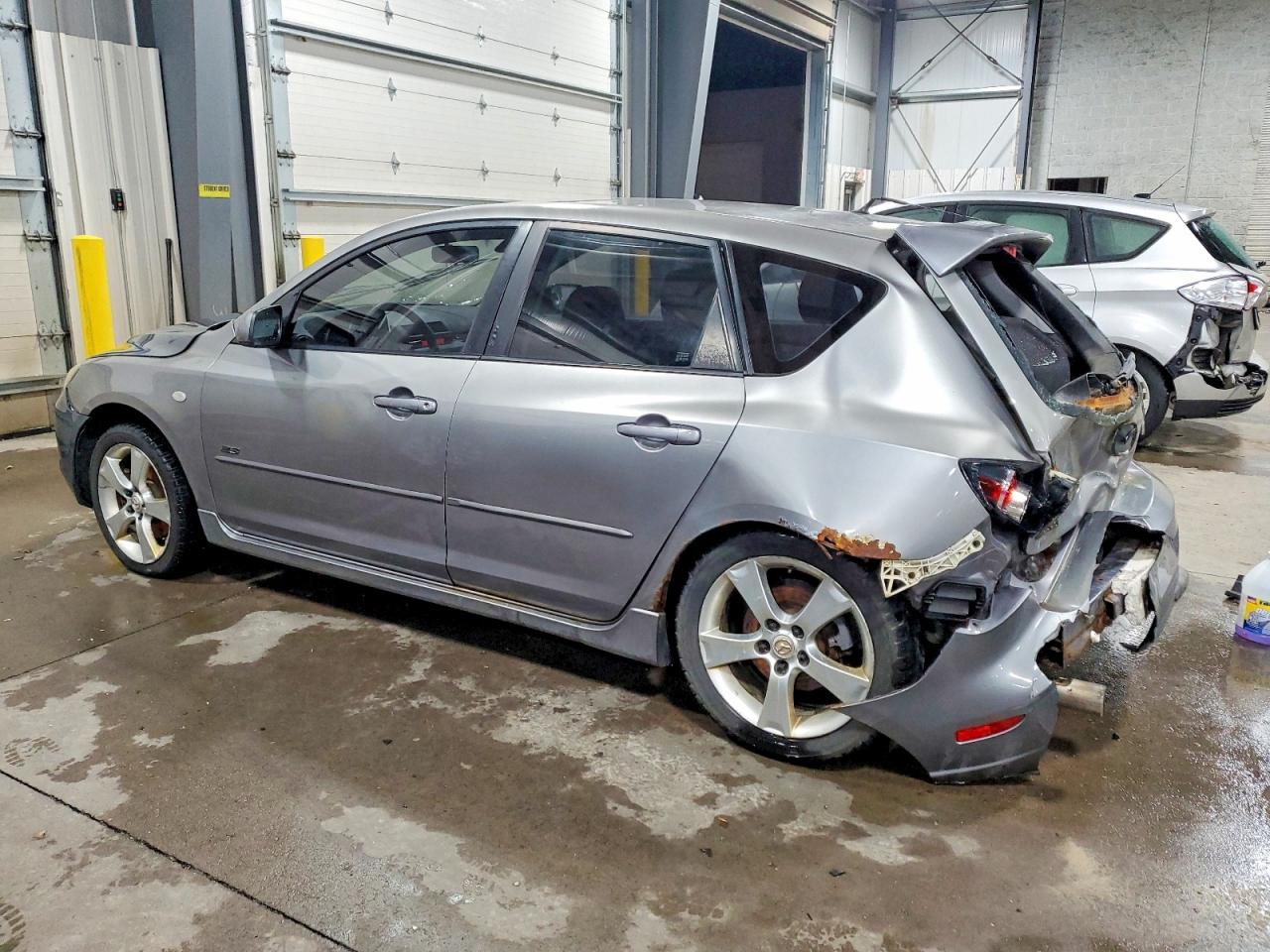 2006 MAZDA 3 HATCHBACK photo 2