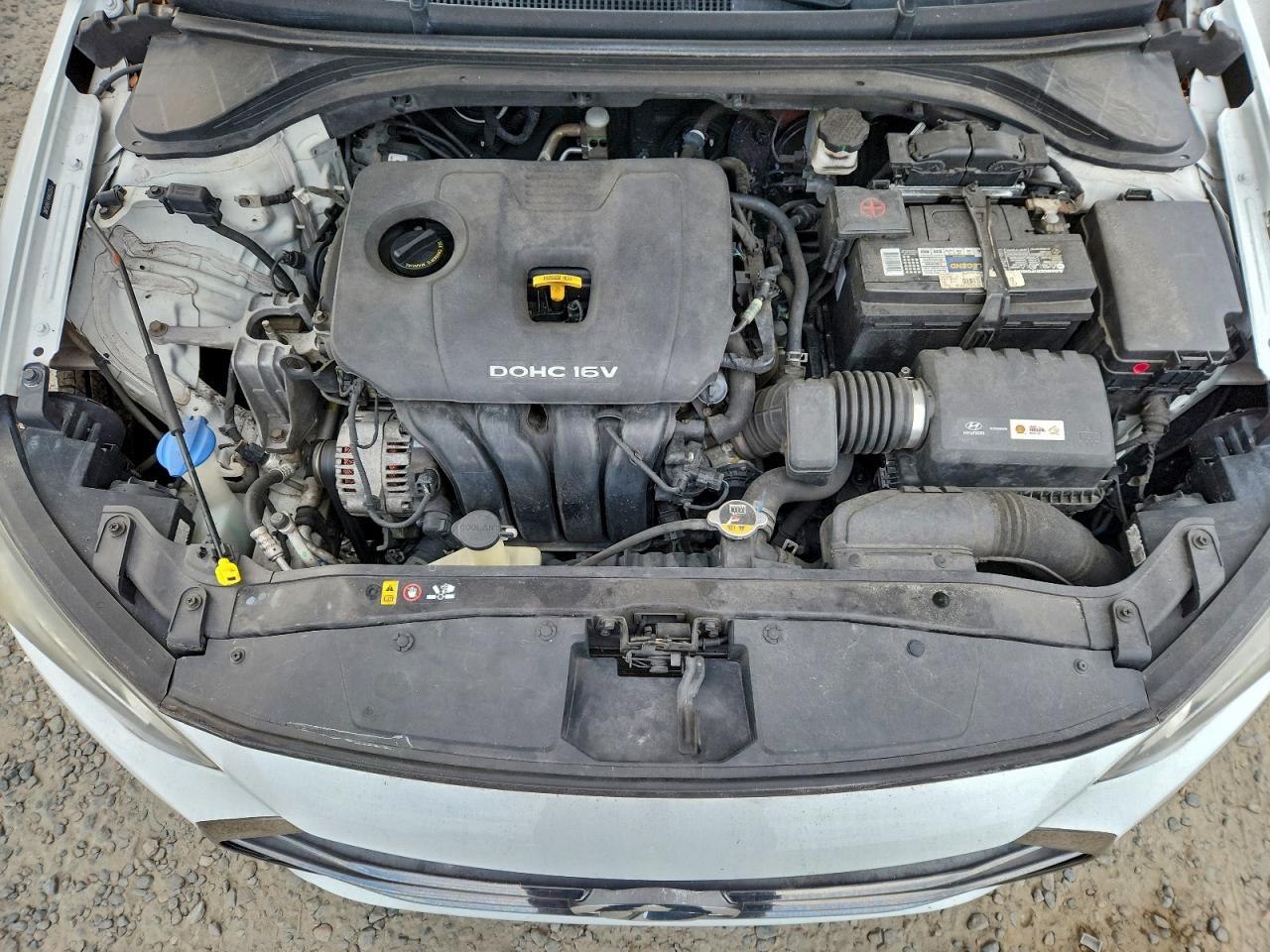 2017 HYUNDAI ELANTRA SE photo 11