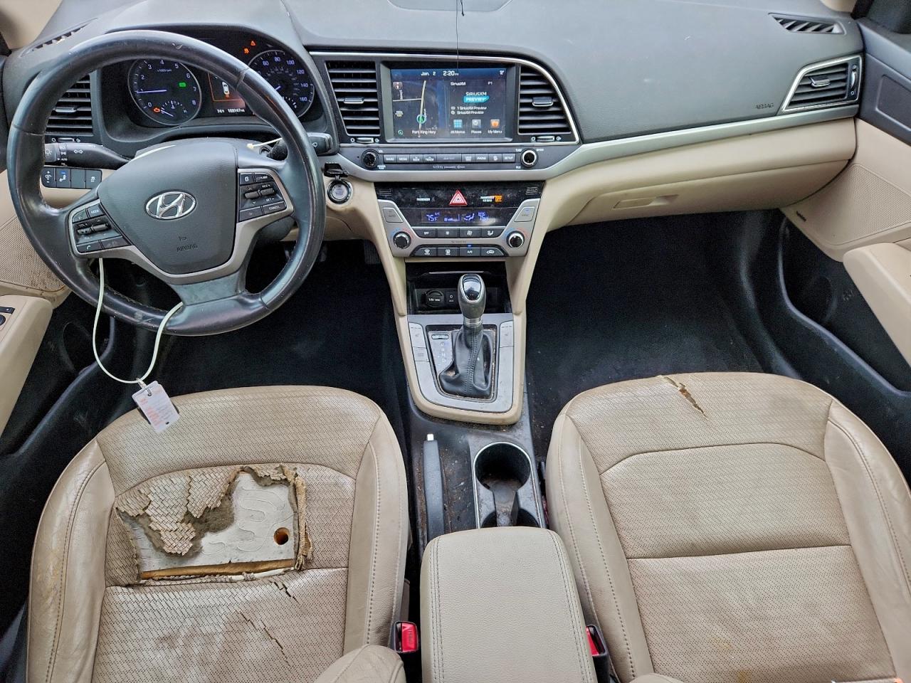 2017 HYUNDAI ELANTRA SE photo 8