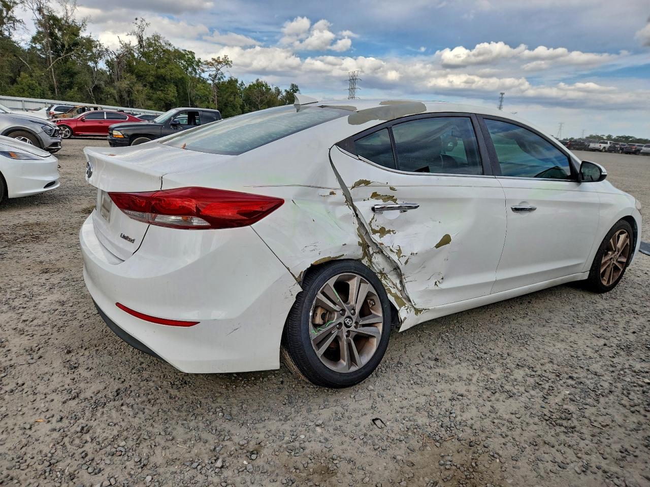 2017 HYUNDAI ELANTRA SE photo 3