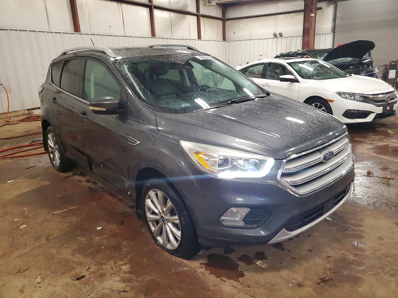 2018 FORD ESCAPE TITANIUM photo 4